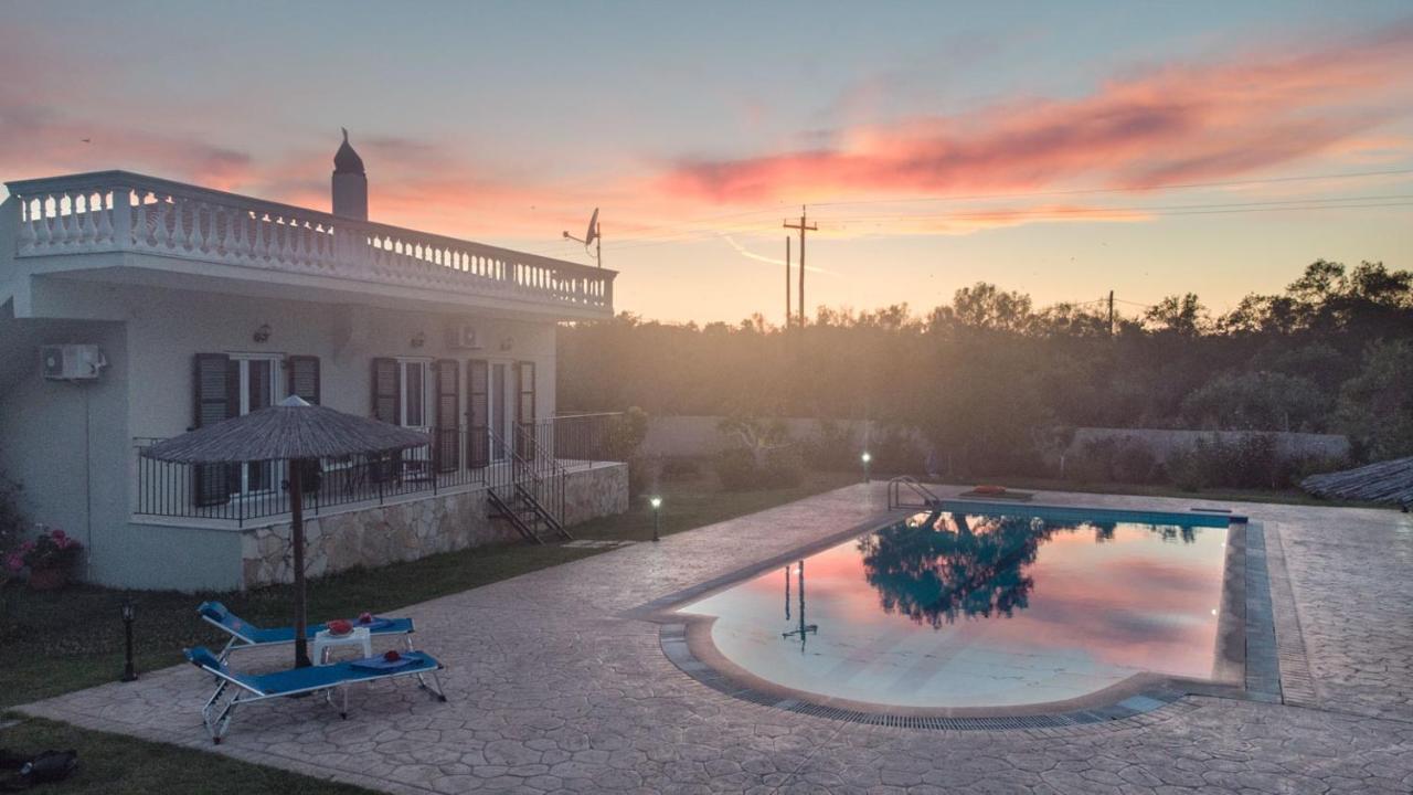 Villa Adonis Χαλικούνας Εξωτερικό φωτογραφία